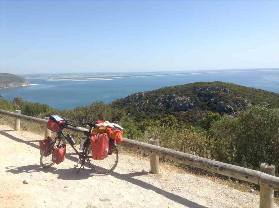 Vélo sur la côte au portugal